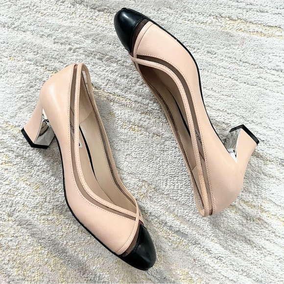 Karl Lagerfeld Paris Nude & Black Cap Toe Pumps Size 6.5 - Picture 2 of 11